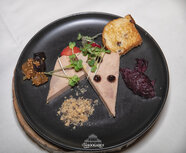 Ganzenlever- terrine / uienkonfijt / brioche