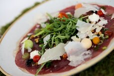 Rundercarpaccio  - Chianina / parmezaan / truffelmayo