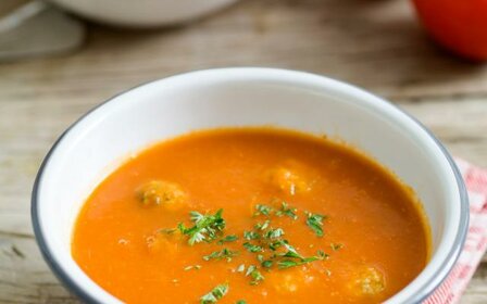 Tomatenroomsoep met balletjes