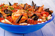 bouillabaise/noordzeevis/zeevruchten/garnituur bouillabaise/noordzeevis/zeevruchten/garnituur